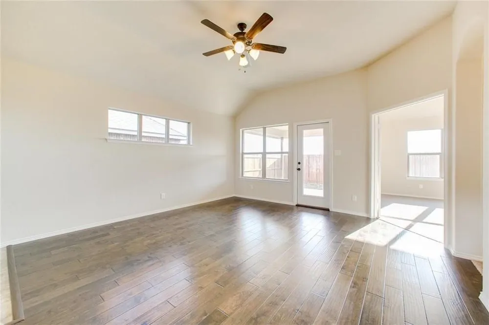 231 Frontier Drive Waxahachie, TX 75167