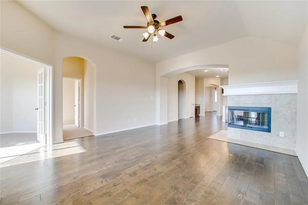 231 Frontier Drive Waxahachie, TX 75167