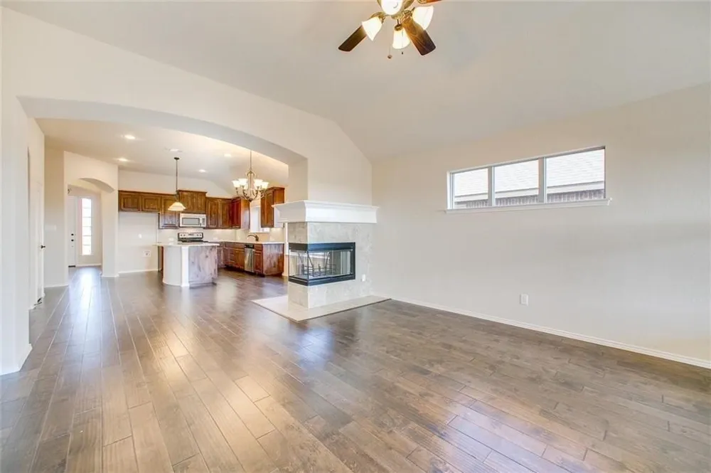 231 Frontier Drive Waxahachie, TX 75167