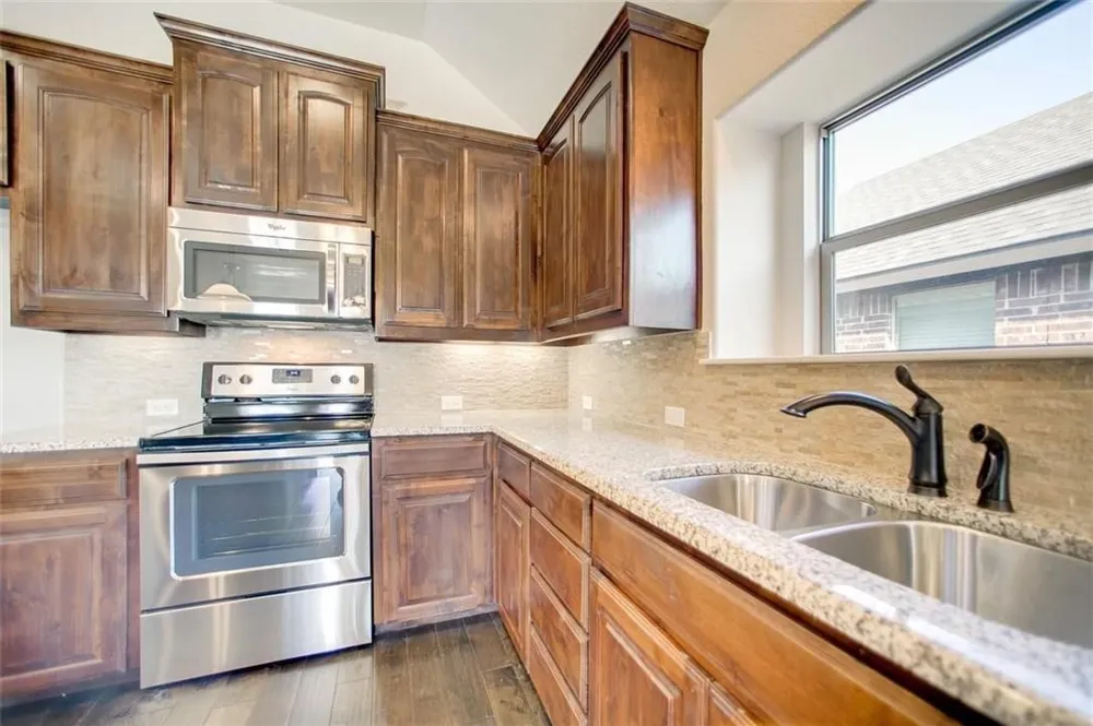 231 Frontier Drive Waxahachie, TX 75167
