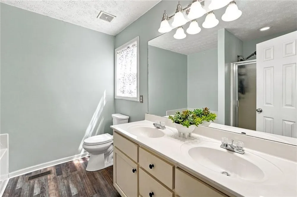 129 Greatwood Drive White, GA 30184