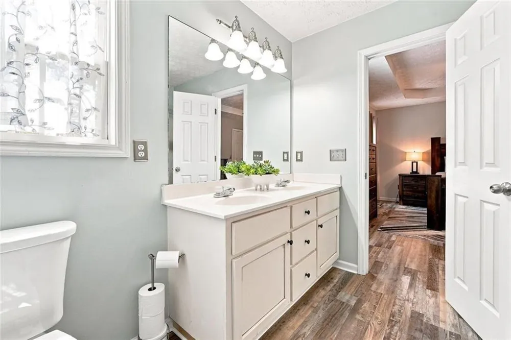 129 Greatwood Drive White, GA 30184