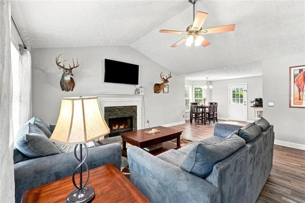 129 Greatwood Drive White, GA 30184