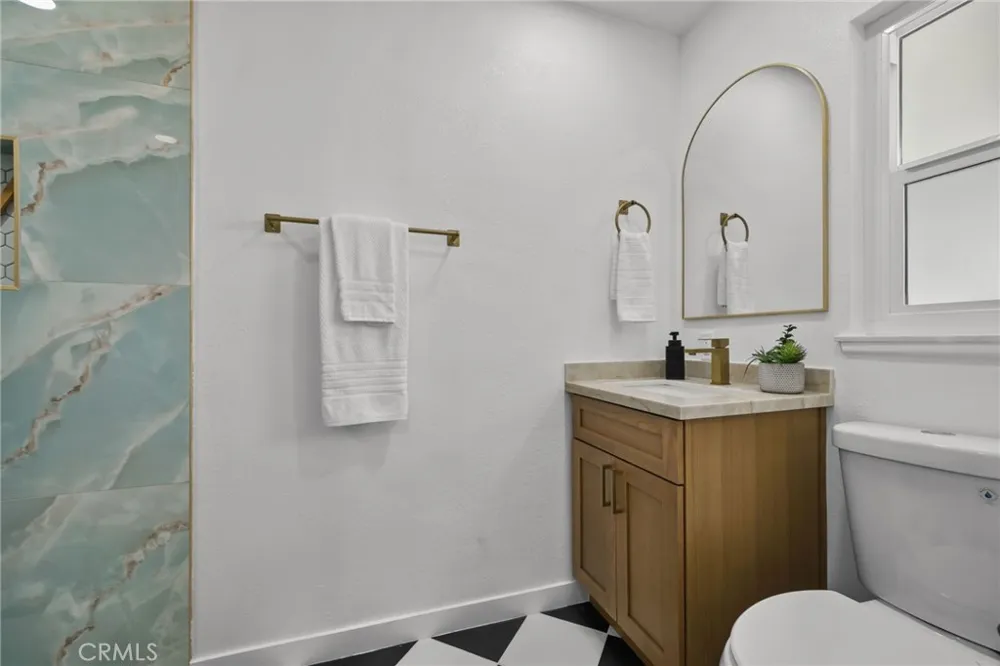 1774 W Niobe Anaheim, CA 92804