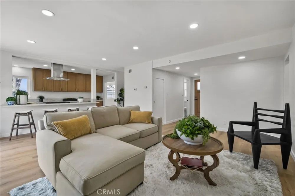 1774 W Niobe Anaheim, CA 92804
