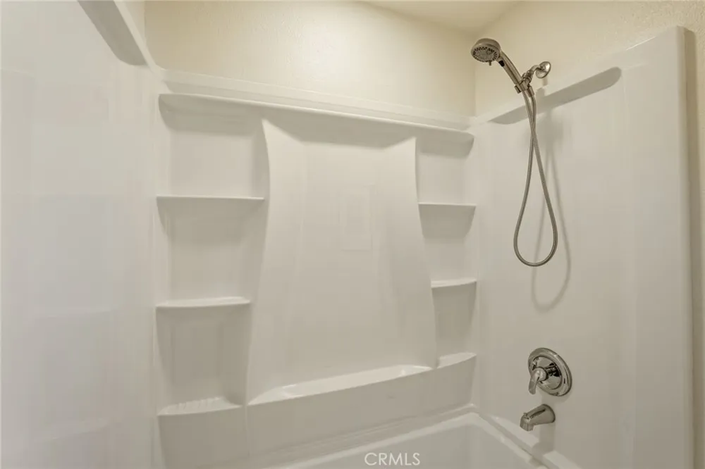 2318 Reile Escalon, CA 95320