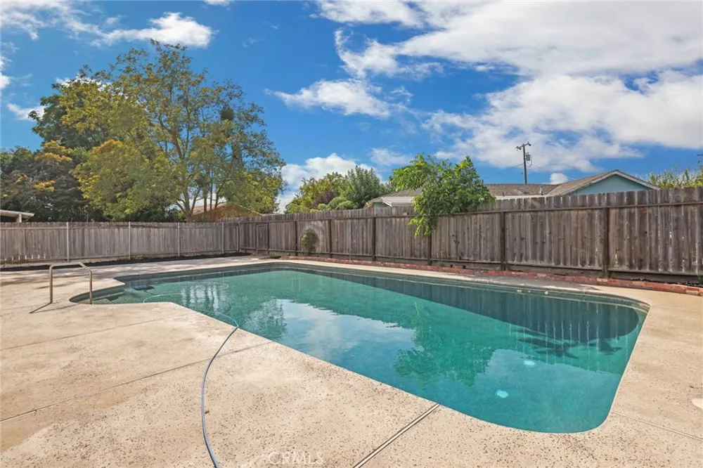 2318 Reile Escalon, CA 95320