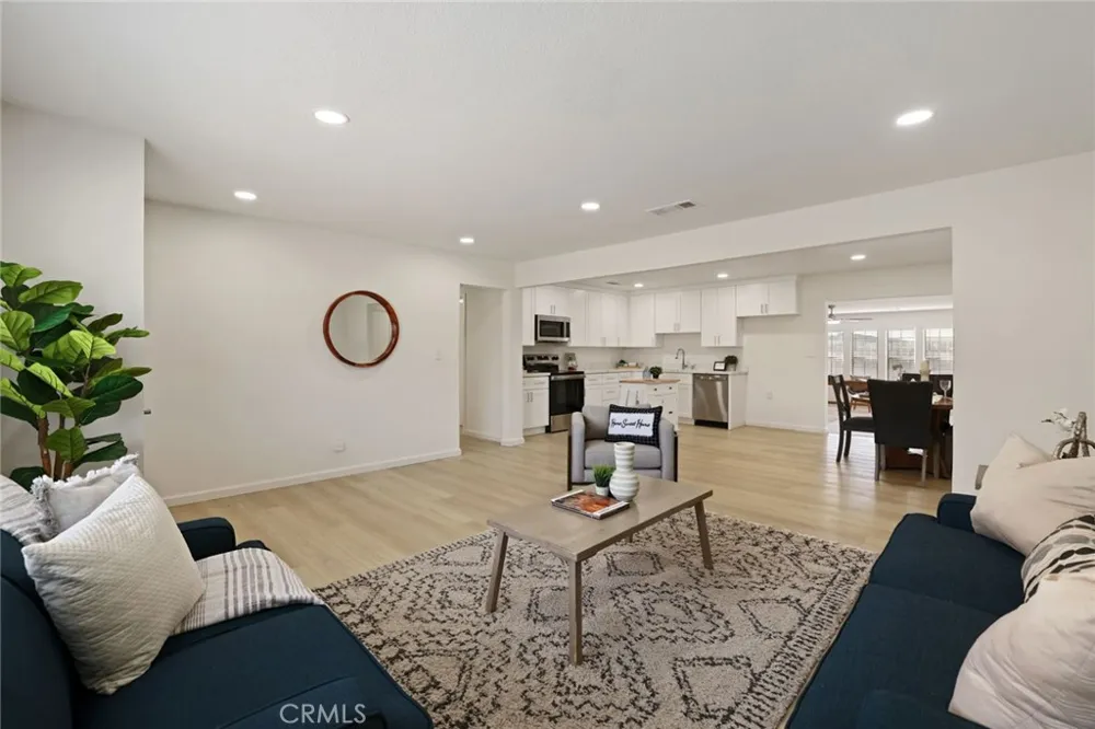 2318 Reile Escalon, CA 95320