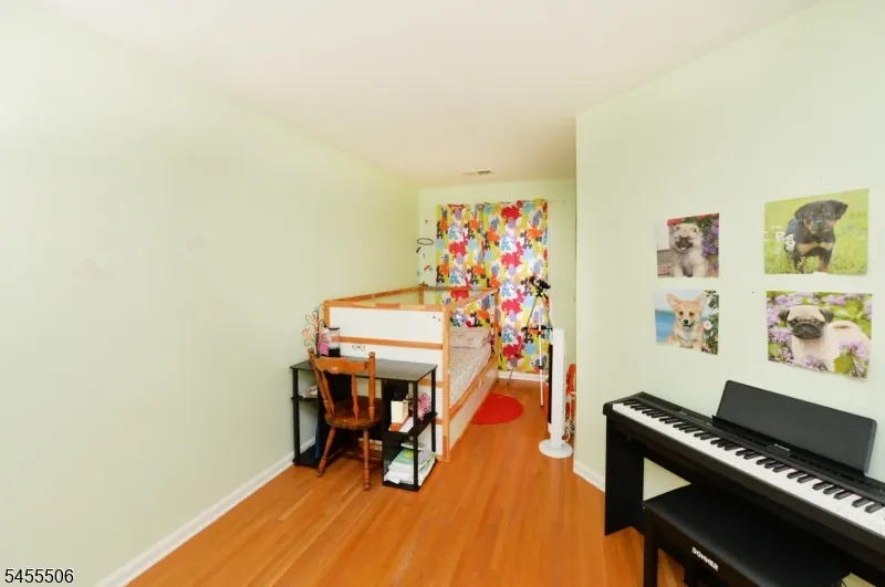 27 Tanager Ct Wayne, NJ 07470