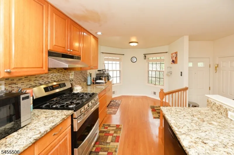 27 Tanager Ct Wayne, NJ 07470