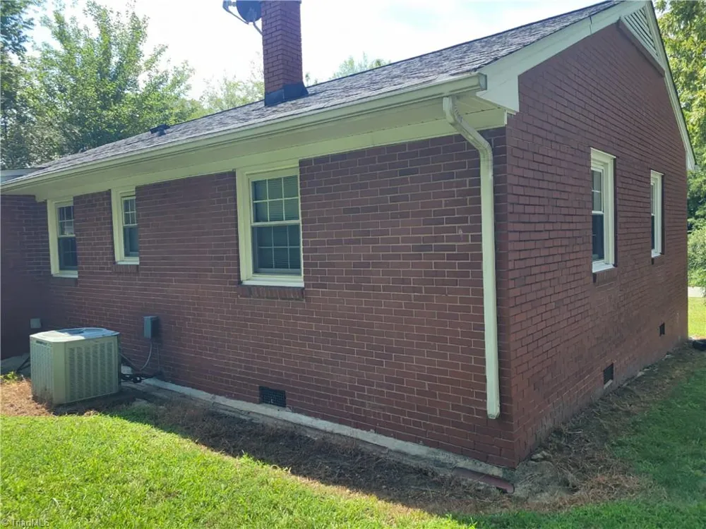 416 Cross Street Burlington, NC 27217