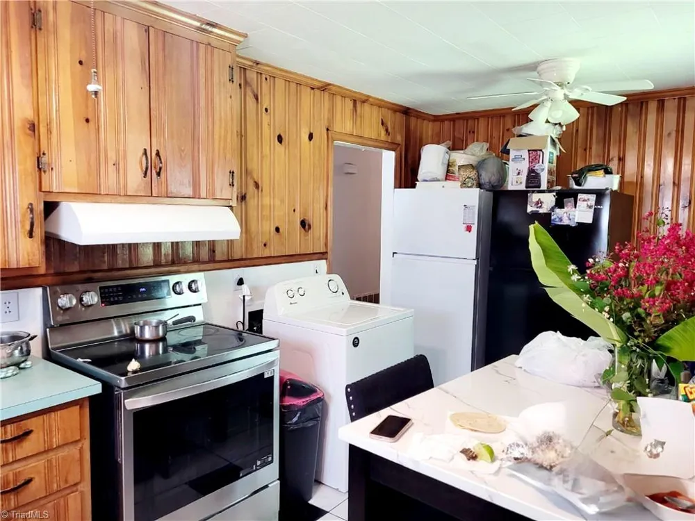 416 Cross Street Burlington, NC 27217