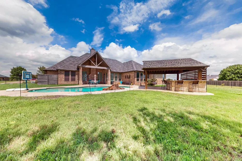 19121 Shortmeadow Forney, TX 75126