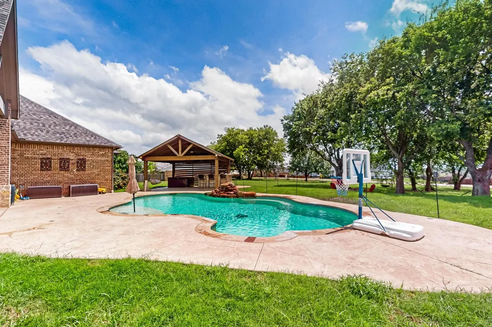 19121 Shortmeadow Forney, TX 75126