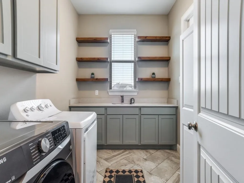 19121 Shortmeadow Forney, TX 75126
