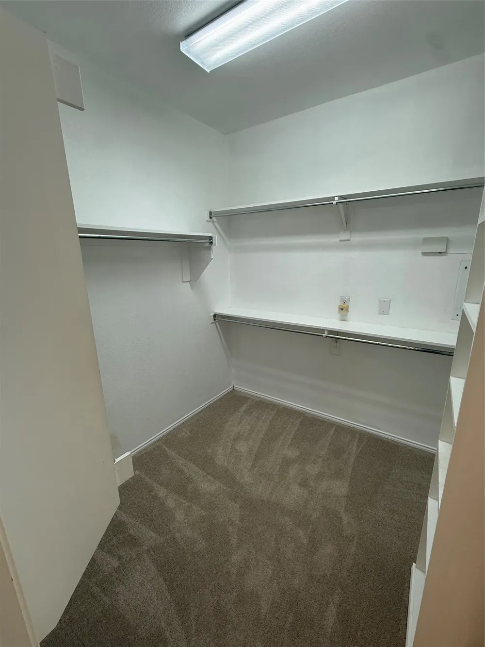 1740 Hidden Brook Drive Grand Prairie, TX 75050