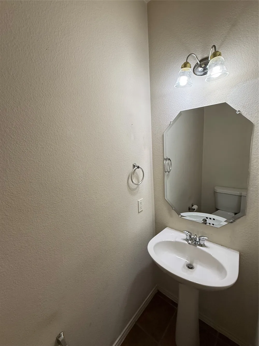 1740 Hidden Brook Drive Grand Prairie, TX 75050
