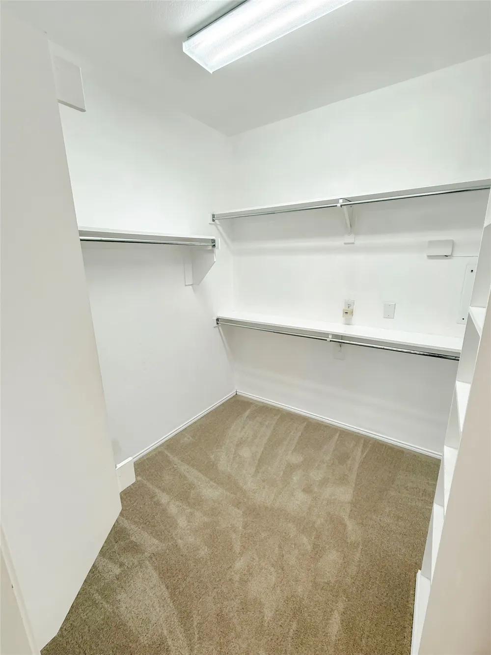1740 Hidden Brook Drive Grand Prairie, TX 75050
