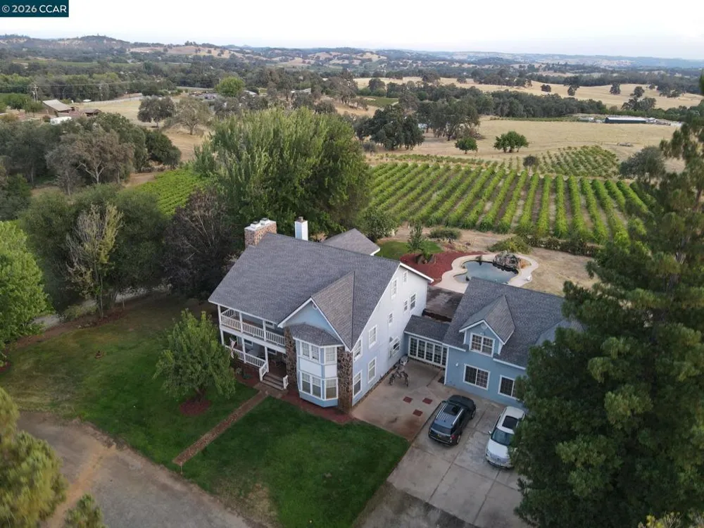 10580 Dickson Road Plymouth, CA 95669
