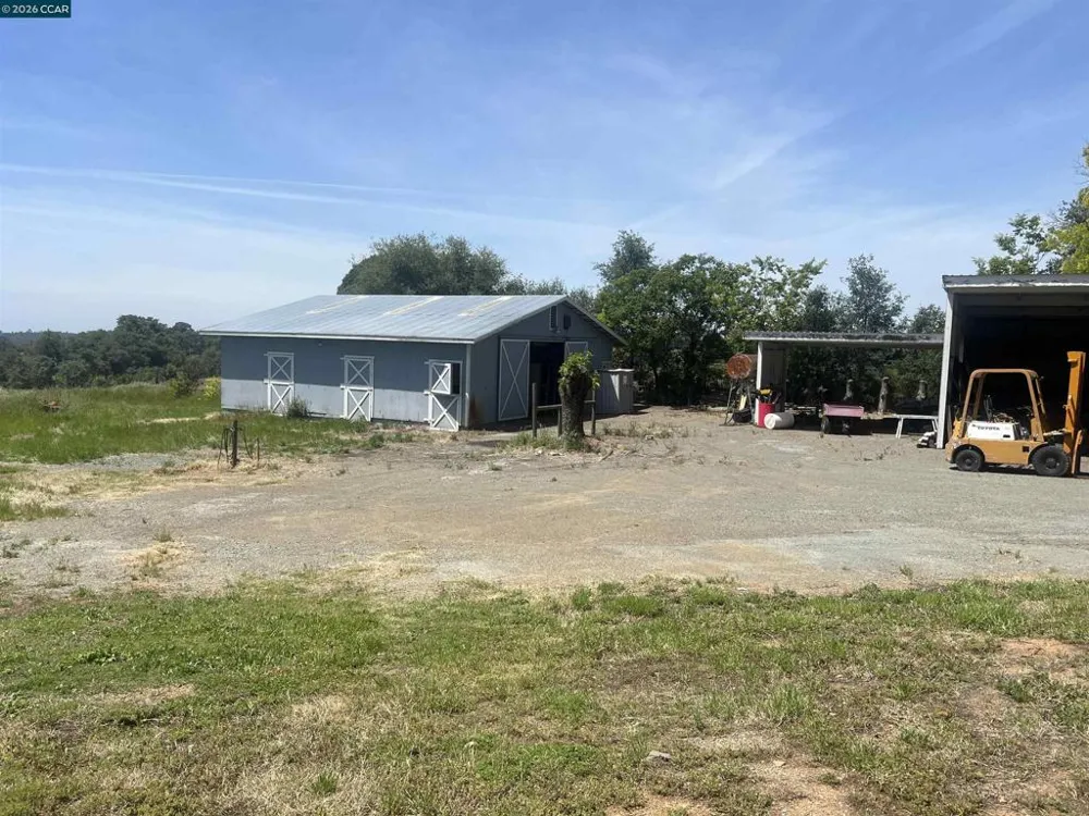 10580 Dickson Road Plymouth, CA 95669