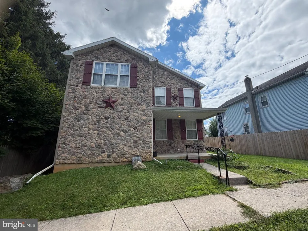 337 E KLEINHANS Easton, PA 18042