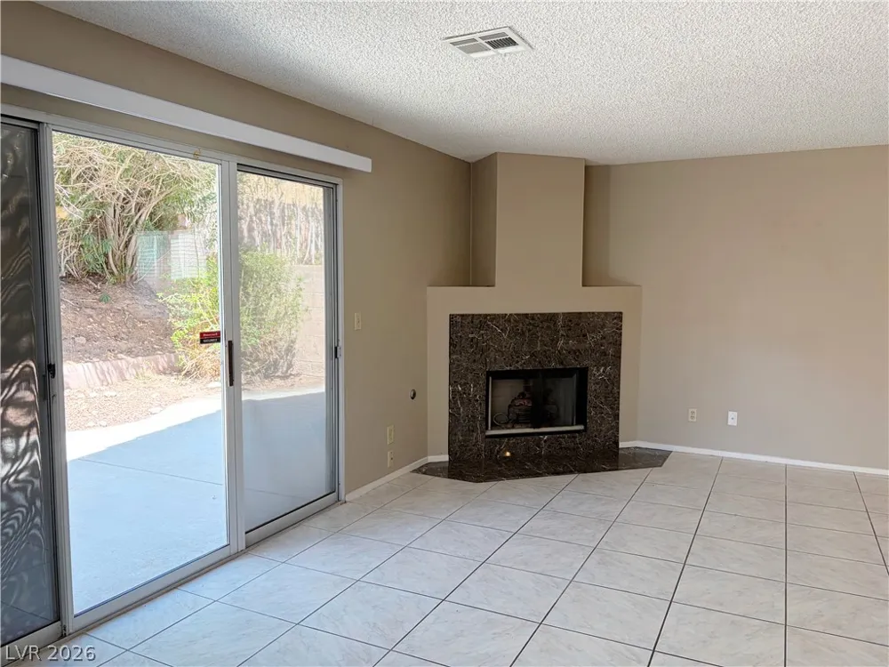 2713 Brienza Way Las Vegas, NV 89117