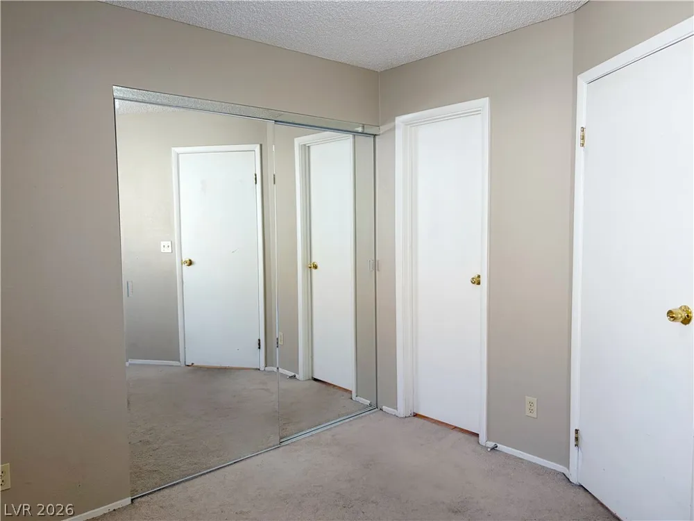 2713 Brienza Way Las Vegas, NV 89117