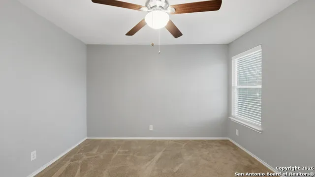 716 Hollow Rdg Schertz, TX 78108