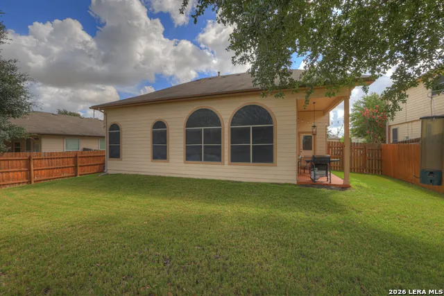 716 Hollow Rdg Schertz, TX 78108