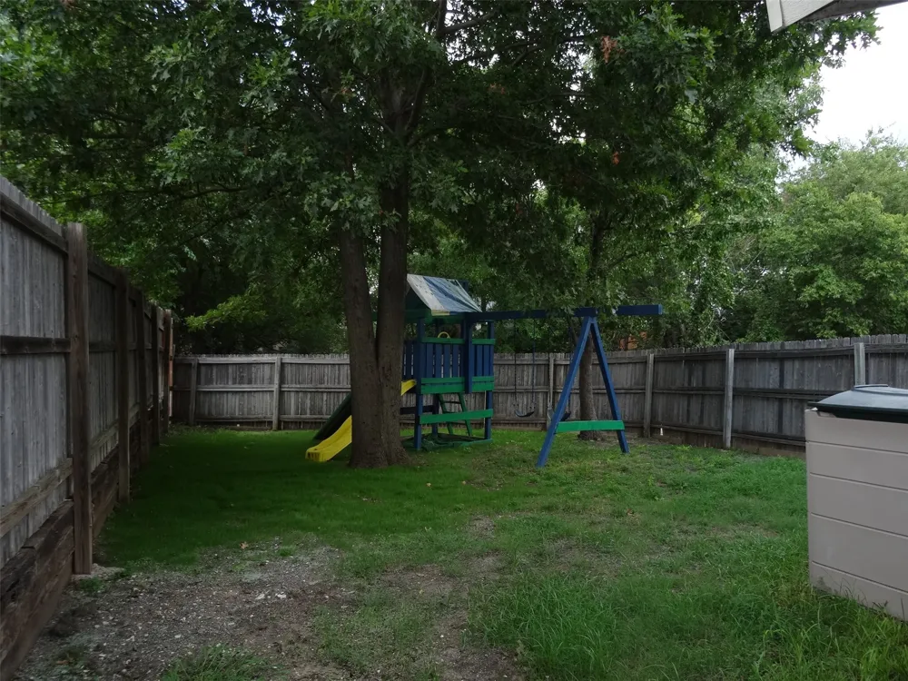 2517 Hollydale Drive Garland, TX 75044