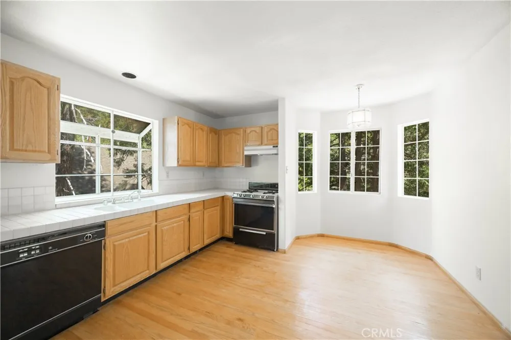 499 Bel Air Drive Lake Arrowhead, CA 92352