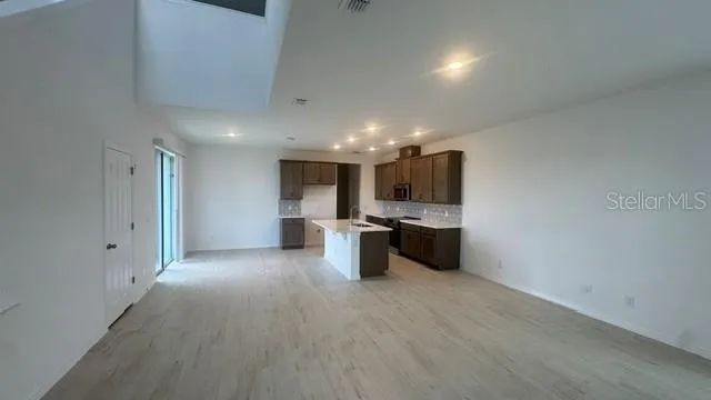 416 OAK FLAT ALLEY Groveland, FL 34736