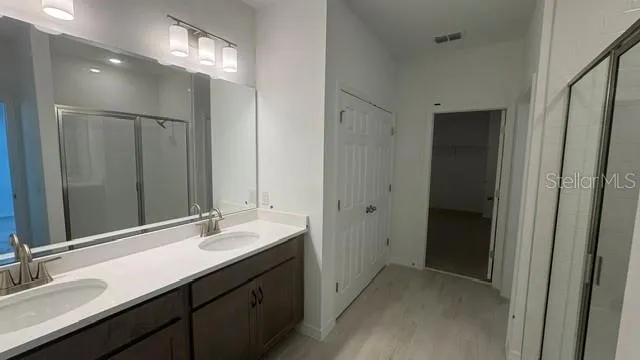 416 OAK FLAT ALLEY Groveland, FL 34736