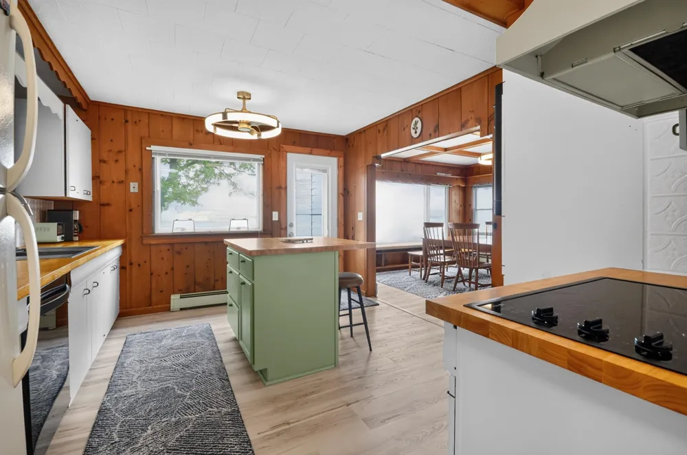 1105 Bay Drive Tawas Township, MI 48763