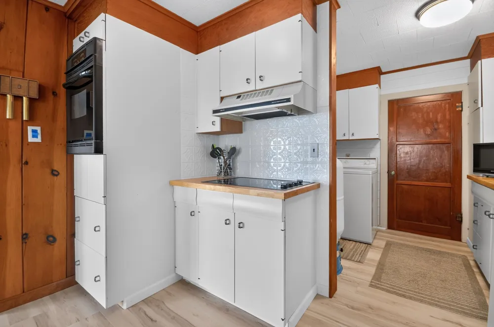 1105 Bay Drive Tawas Township, MI 48763