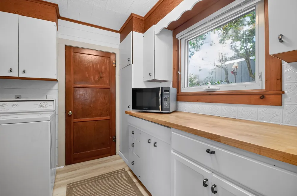 1105 Bay Drive Tawas Township, MI 48763