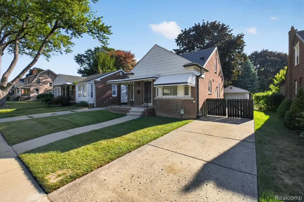 11316 Marion Redford Charter Township, MI 48239