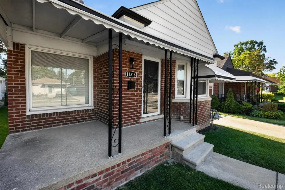 11316 Marion Redford Charter Township, MI 48239