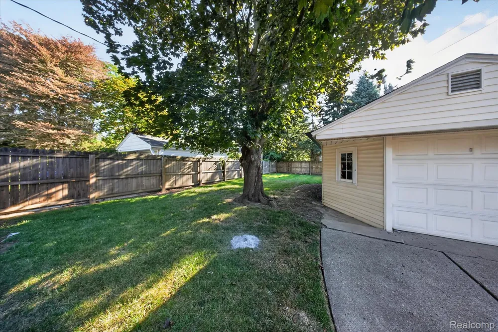 11316 Marion Redford Charter Township, MI 48239