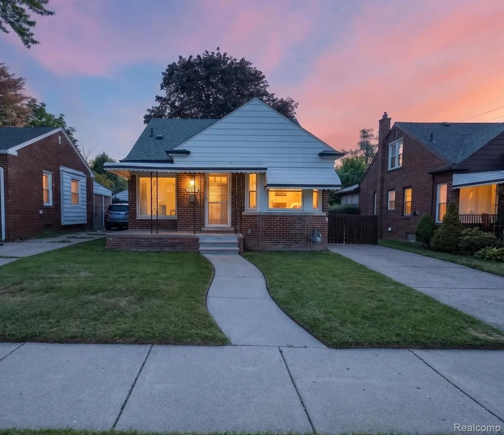 11316 Marion Redford Charter Township, MI 48239