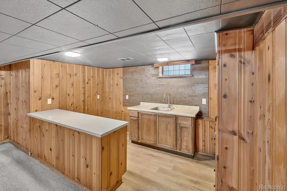 11316 Marion Redford Charter Township, MI 48239