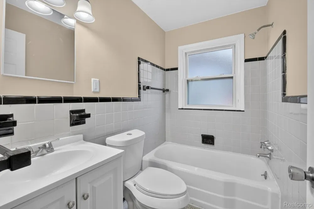 11316 Marion Redford Charter Township, MI 48239