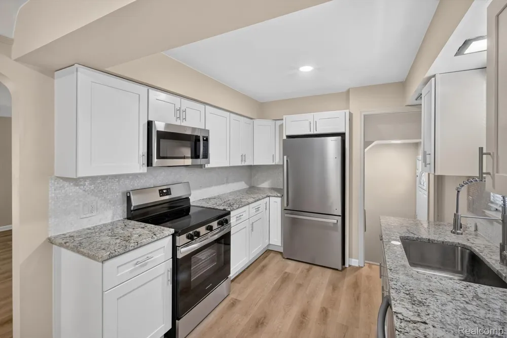 11316 Marion Redford Charter Township, MI 48239