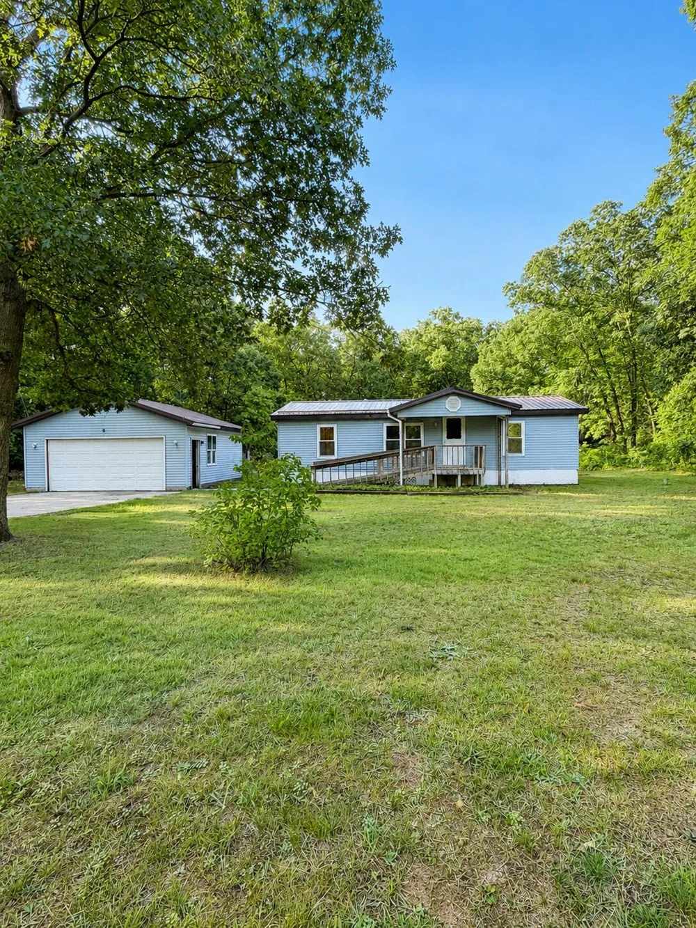 6637 White Road Egelston Township, MI 49442