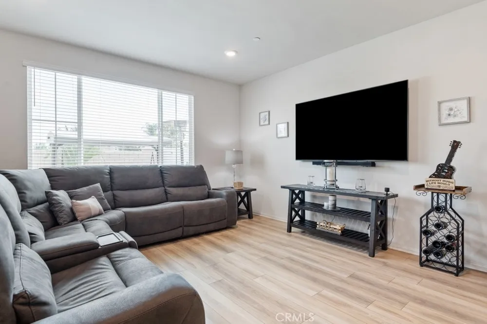 29357 Lanesbridge Menifee, CA 92584