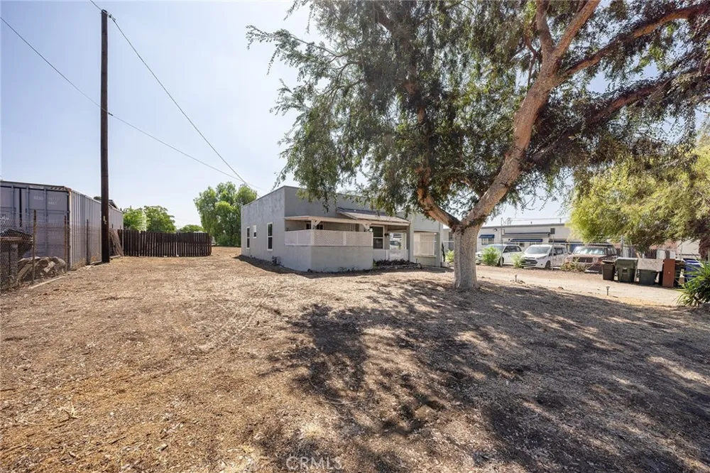 28 S Vista Place Upland, CA 91786