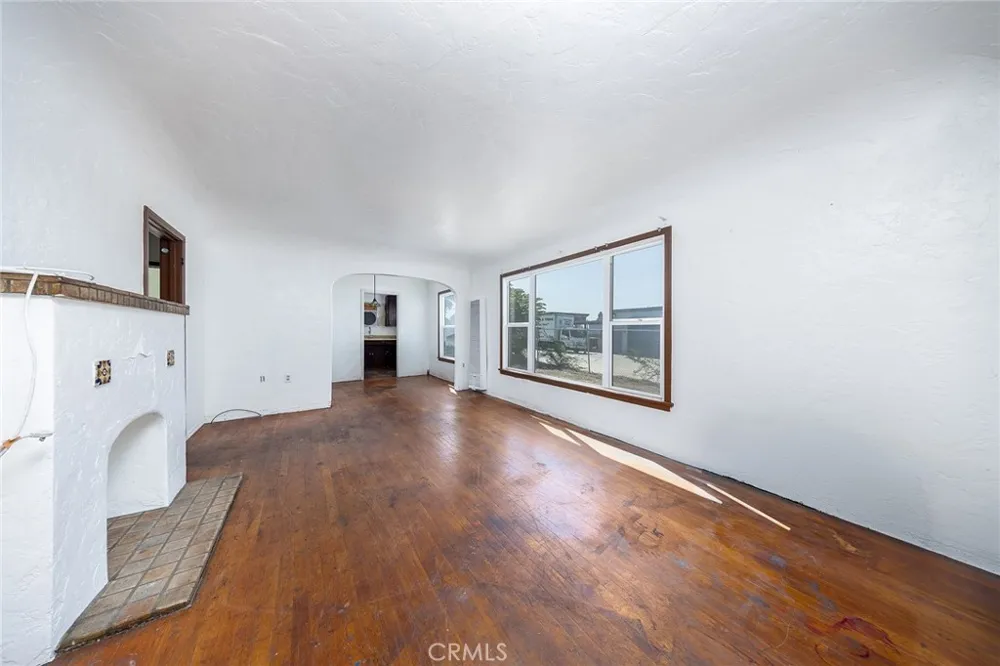 28 S Vista Place Upland, CA 91786