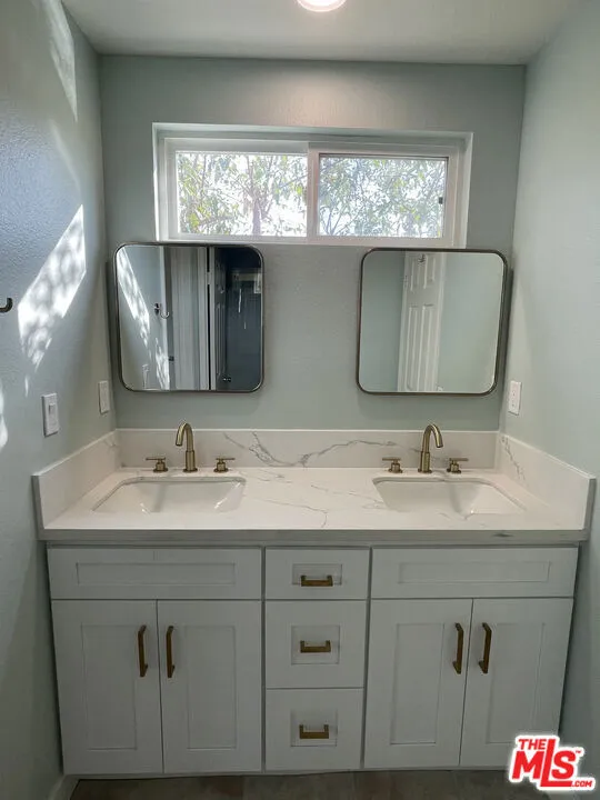 25720 Armstrong Circle #A Stevenson Ranch, CA 91381