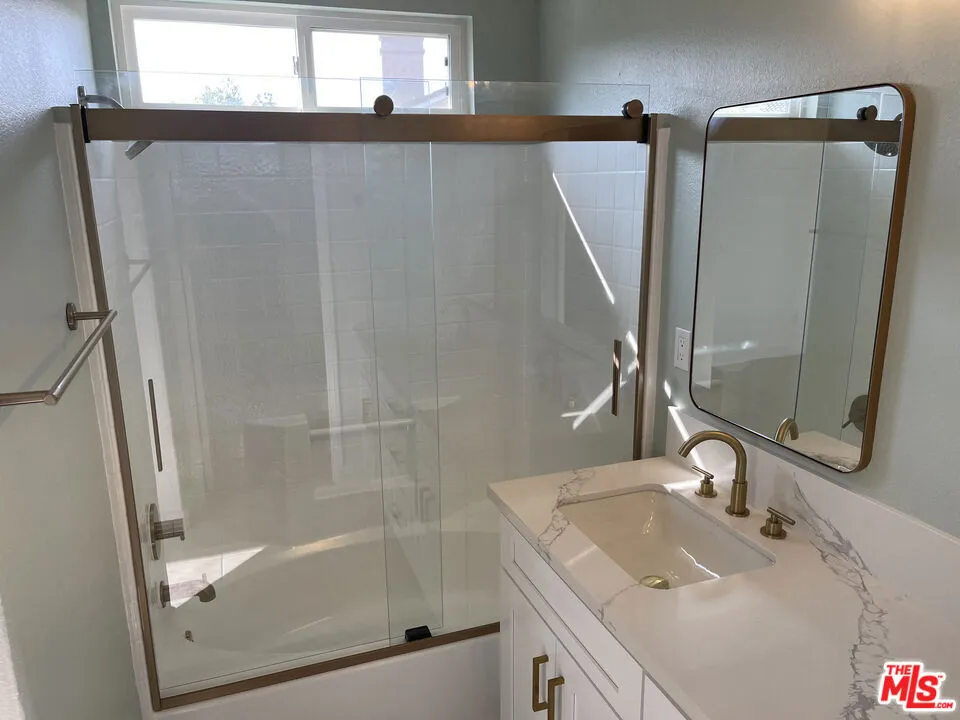 25720 Armstrong Circle #A Stevenson Ranch, CA 91381