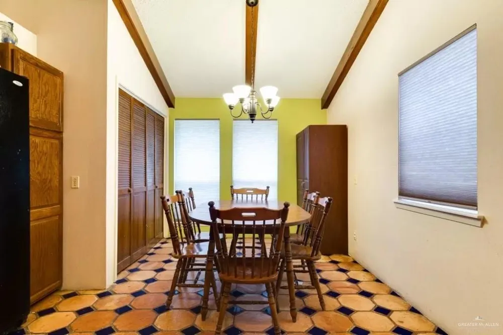107 W Shasta Avenue W McAllen, TX 78504